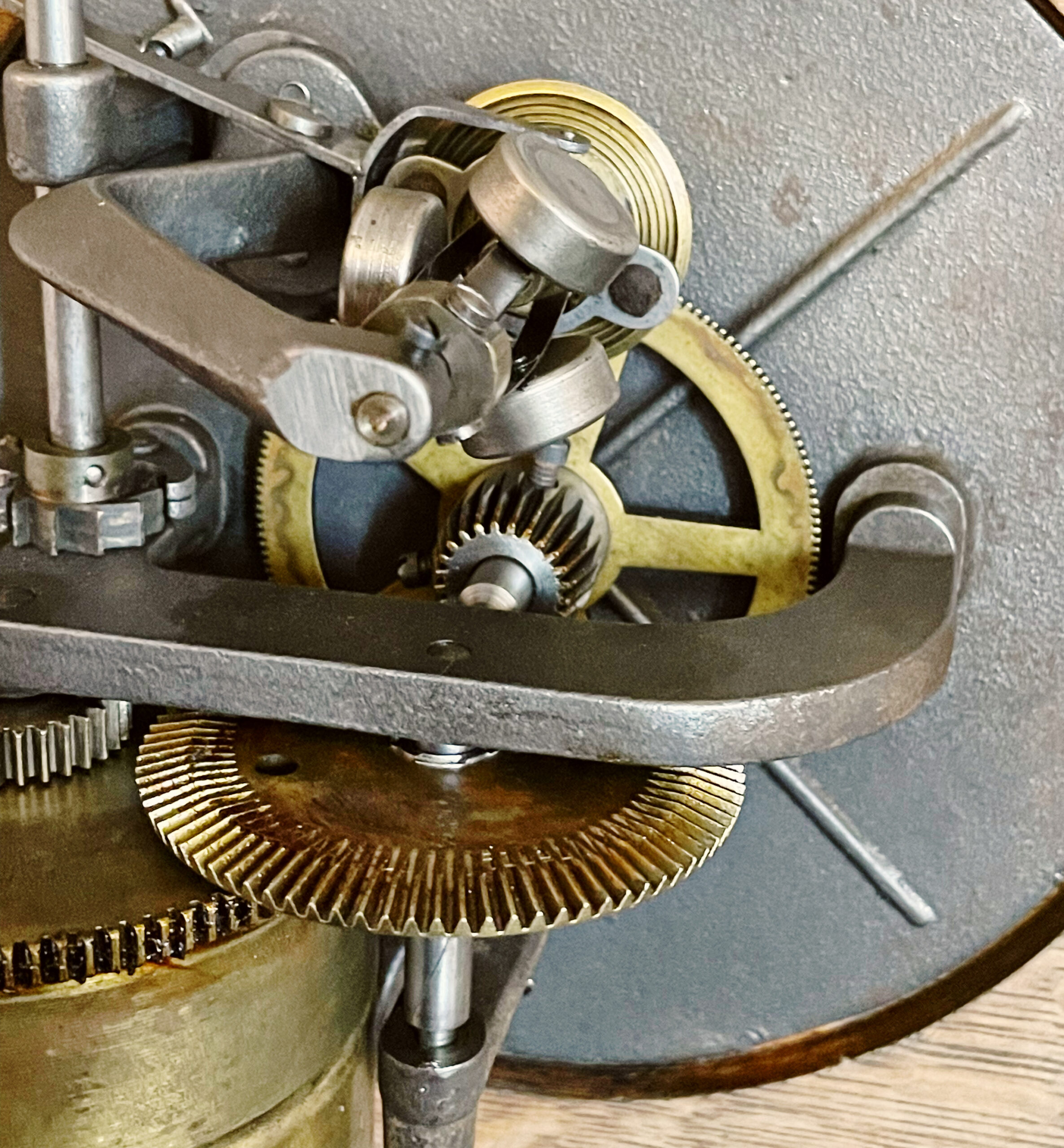 Victor "M" Phonograph - Image 10