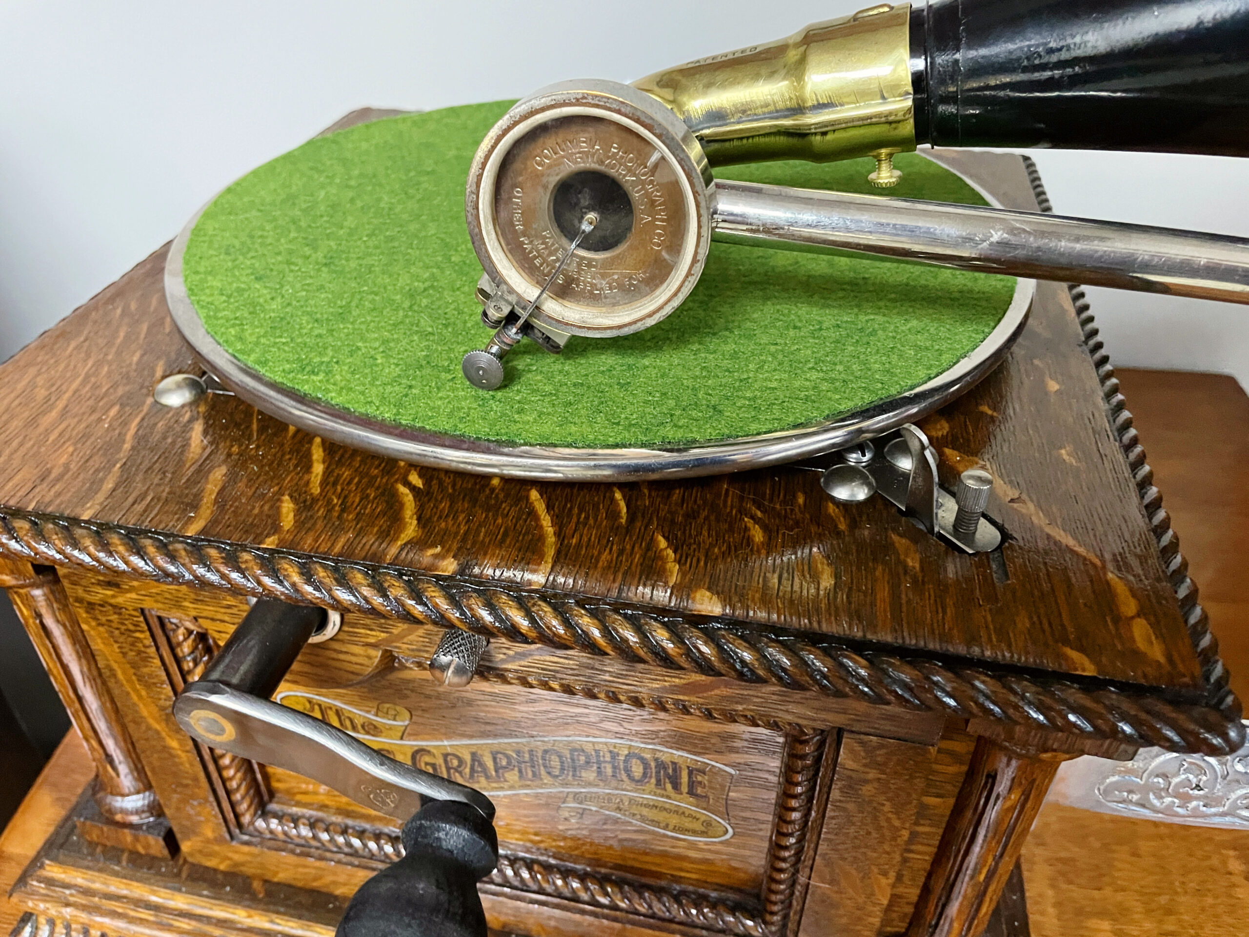 Columbia AH Disc Phonograph (Early Model) - Image 7