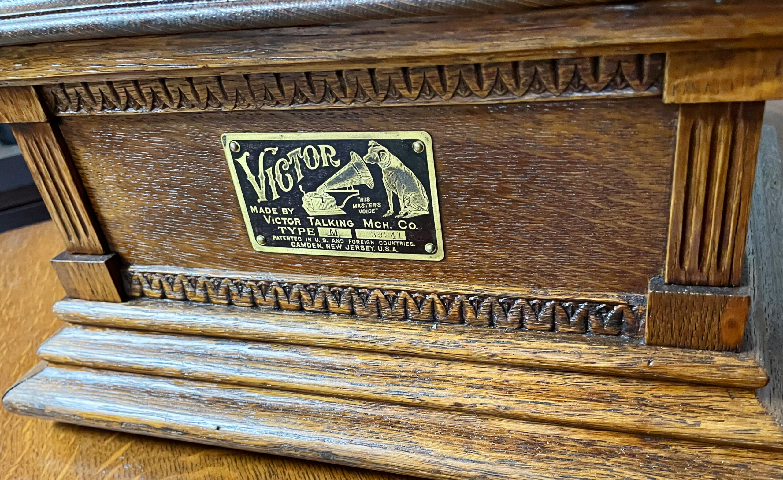 Victor "M" Phonograph - Image 7